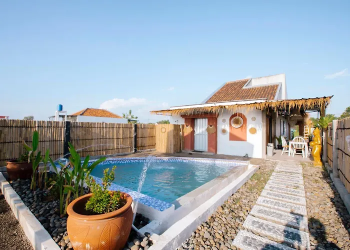 Villa New D'Bamboo By Plesirhatiyogja